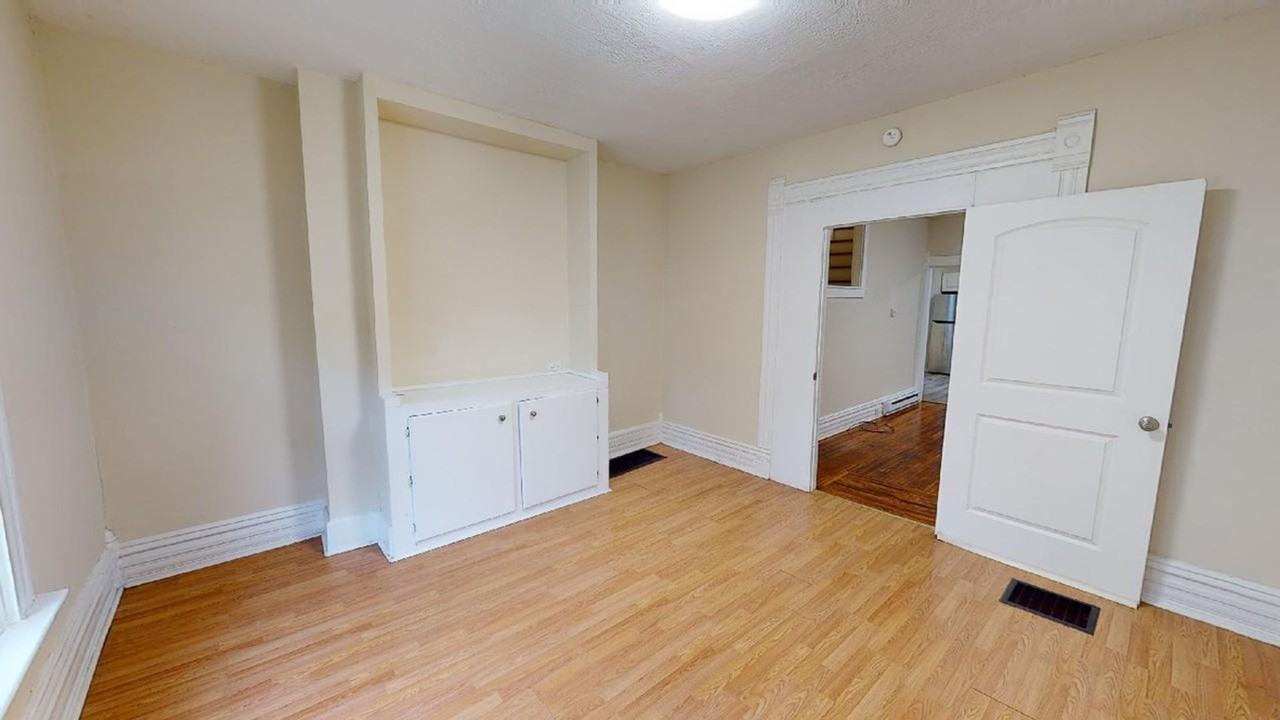 2528 Deming Ave - Photo 7 of 17