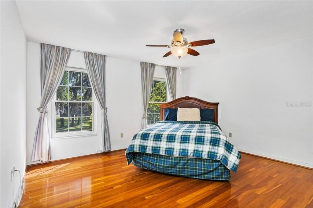 7110 118th St - Photo 3 of 17