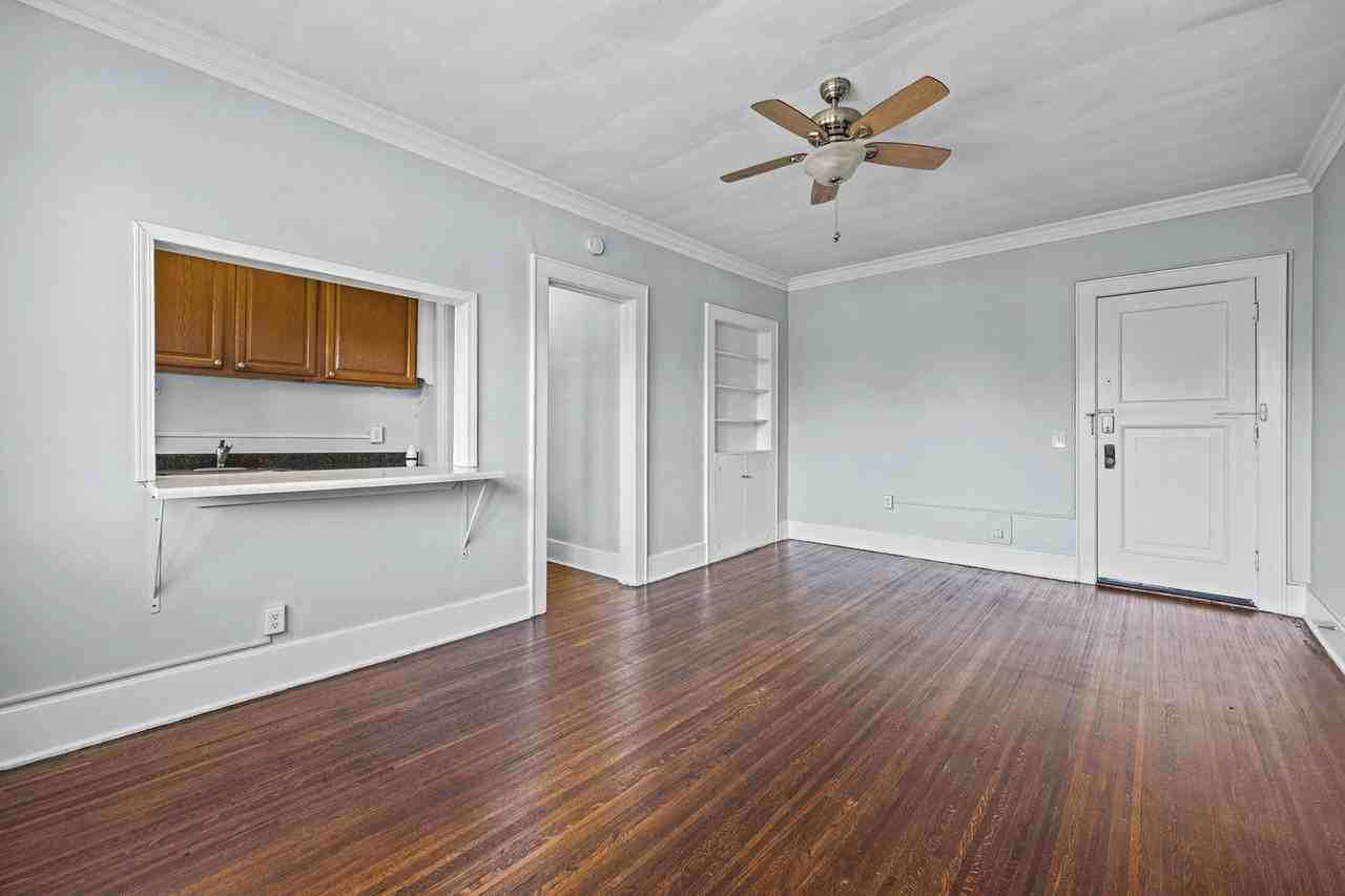 1625 East Ave Unit #206 - Photo 4 of 50