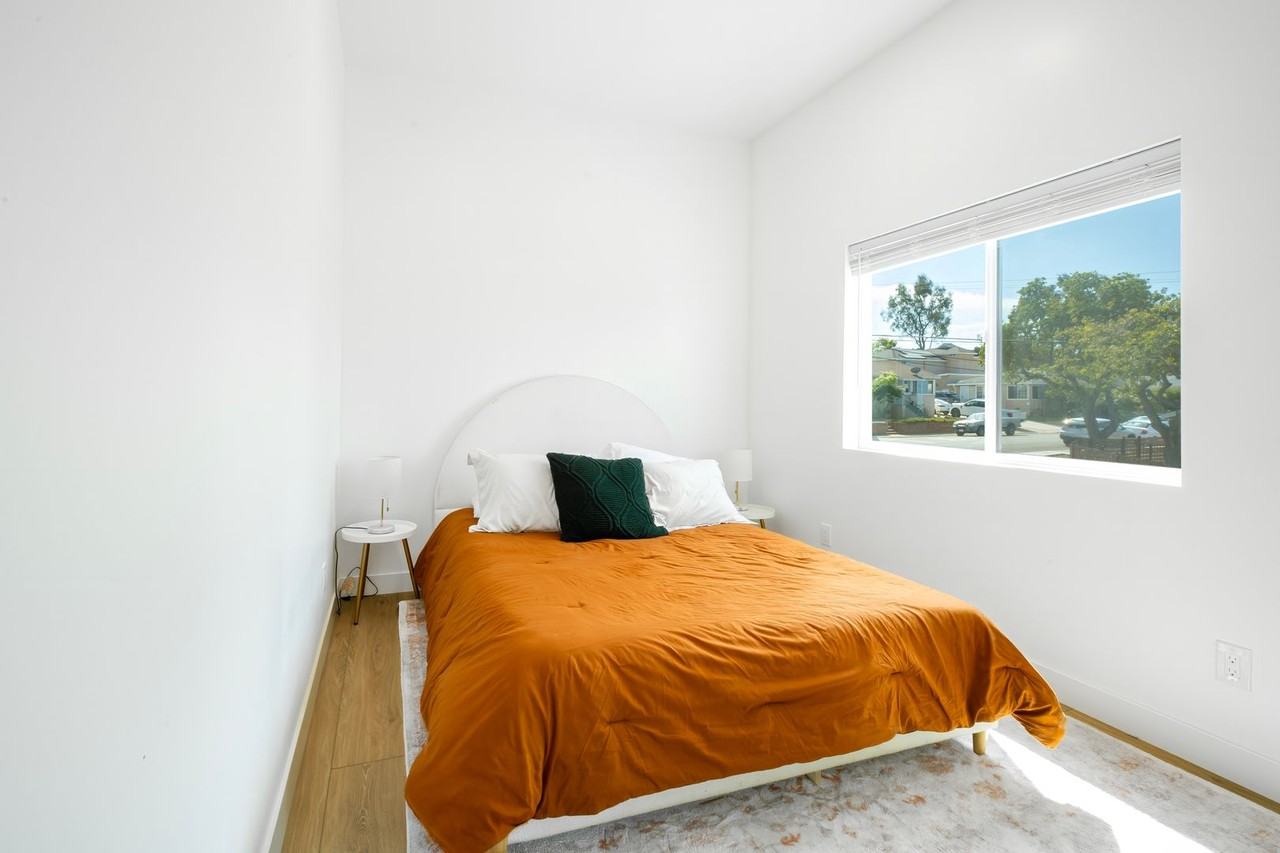 2110 Drescher street - Photo 4 of 25