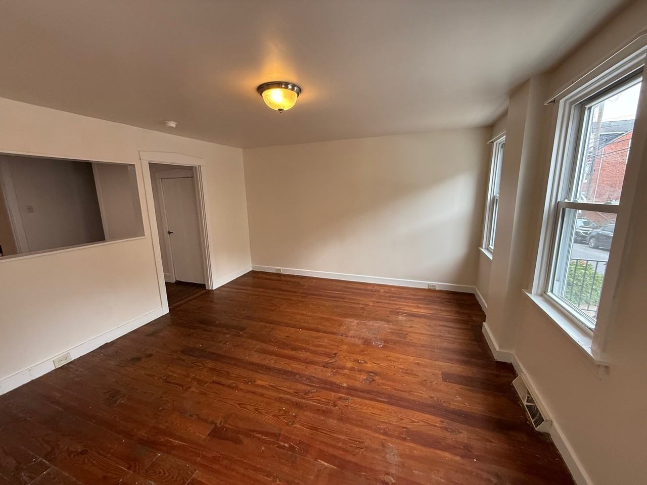 448 W Vine St - Photo 3 of 23