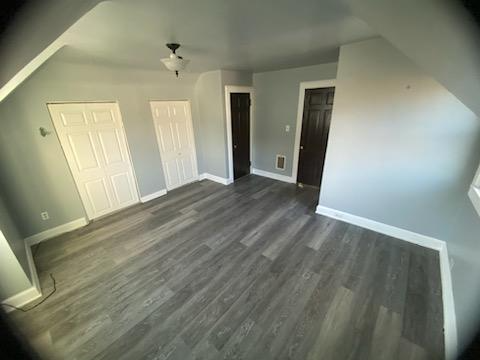 413 Augusta Ave - Photo 3 of 12