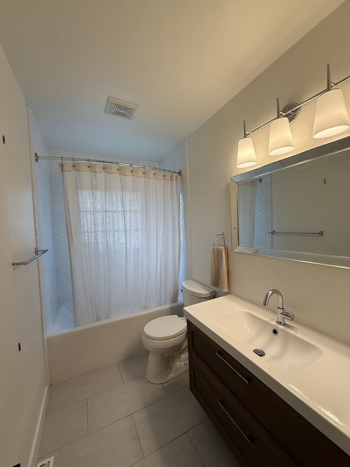 10808 141 St Nw - Photo 3 of 13