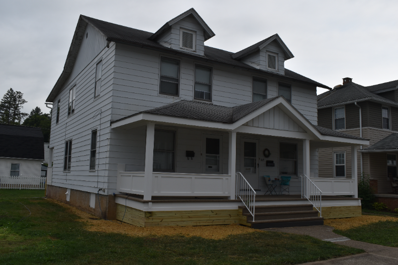617 Hepburn St - Photo 3 of 42