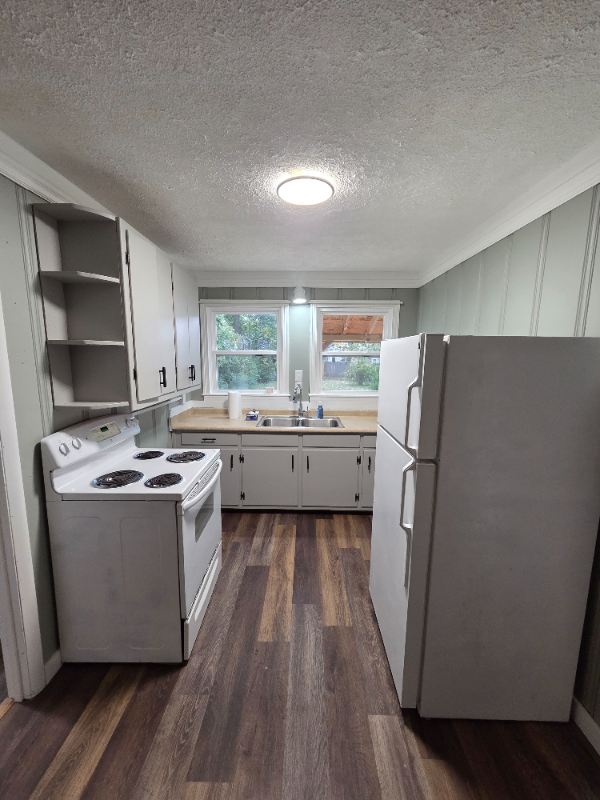 710 Fairview Ave #C - Photo 3 of 9