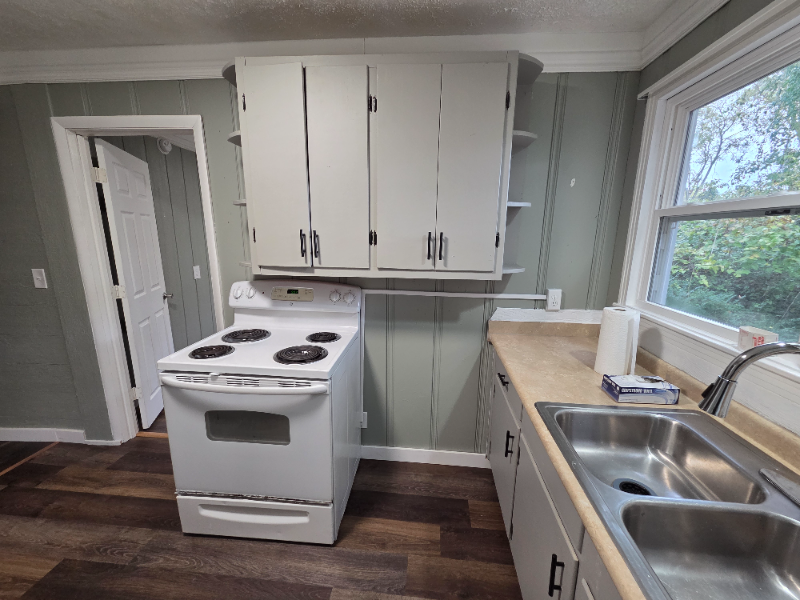 710 Fairview Ave #C - Photo 4 of 9