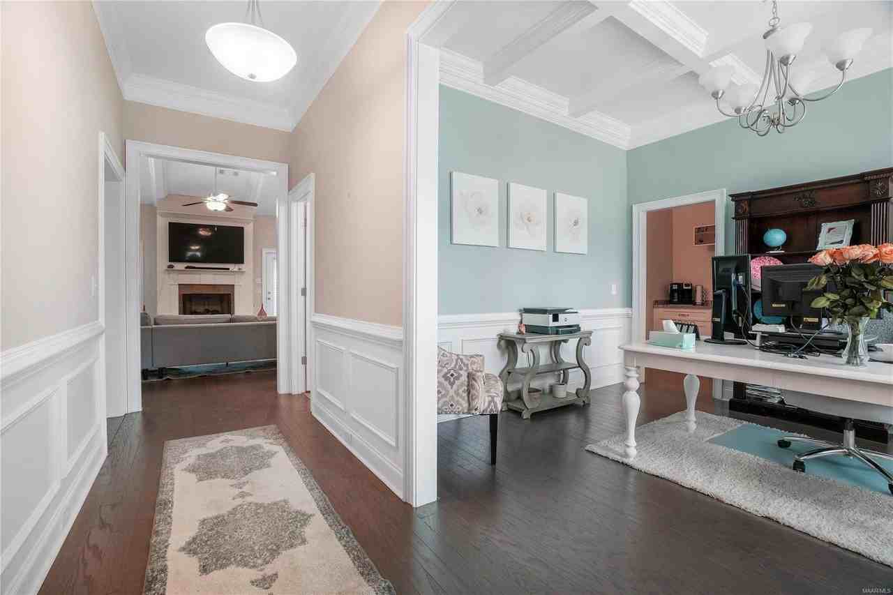 1458 Trolley Rd - Photo 3 of 18