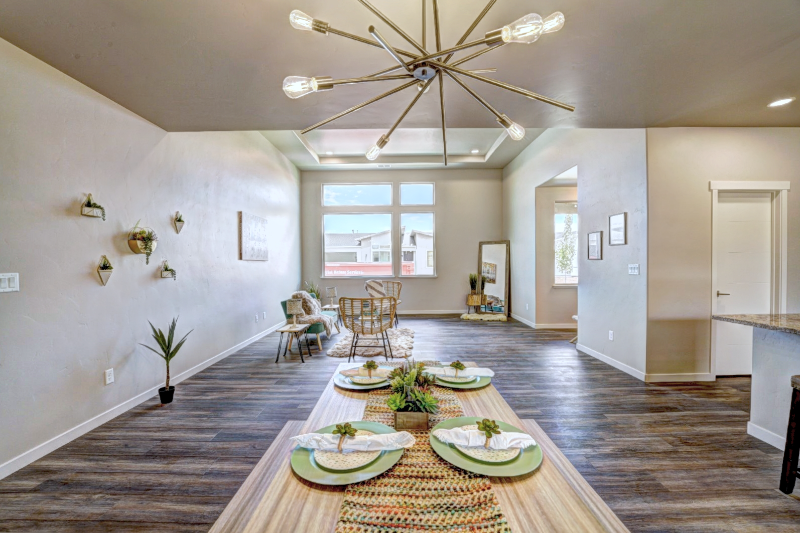 2745 Eclipse Ave - Photo 3 of 18