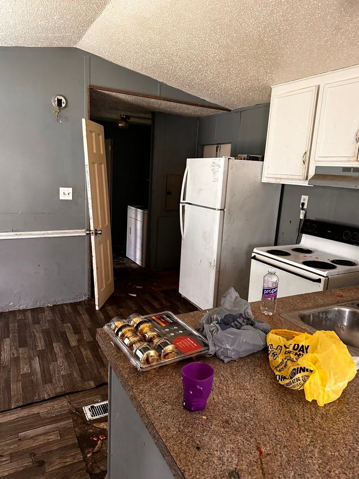 1310 Kittrell Dr - Photo 2 of 7