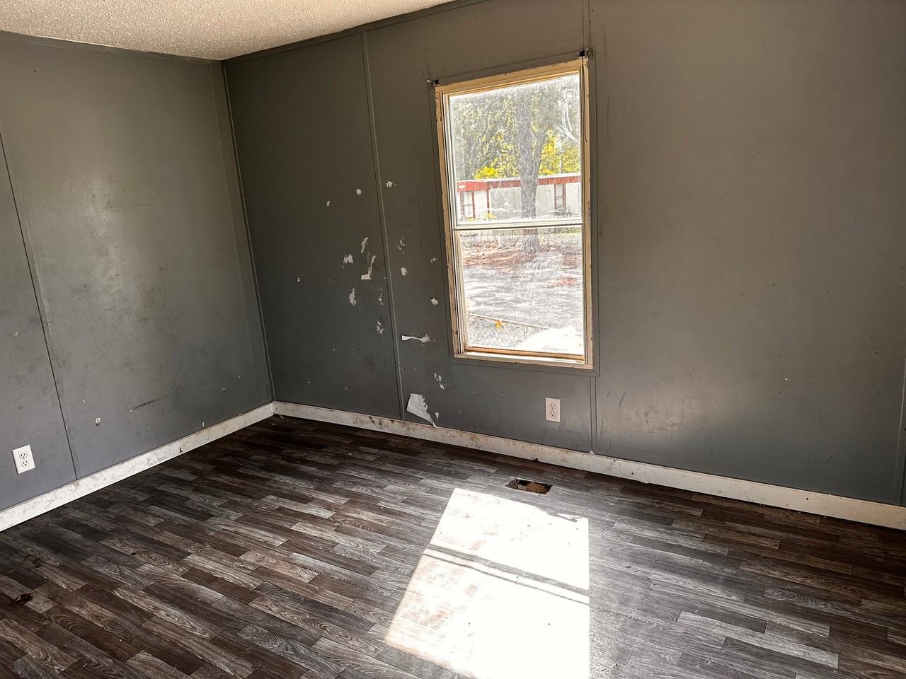 1310 Kittrell Dr - Photo 6 of 7