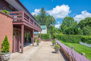 featured image of 206A W Main St