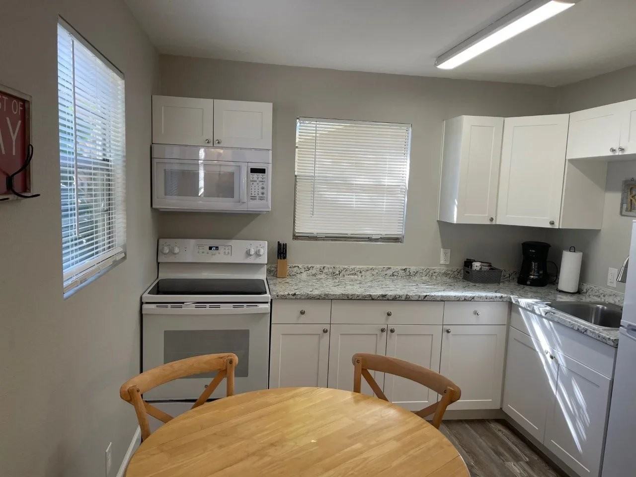 2640 Ne Indian River Dr #2 - Photo 5 of 6