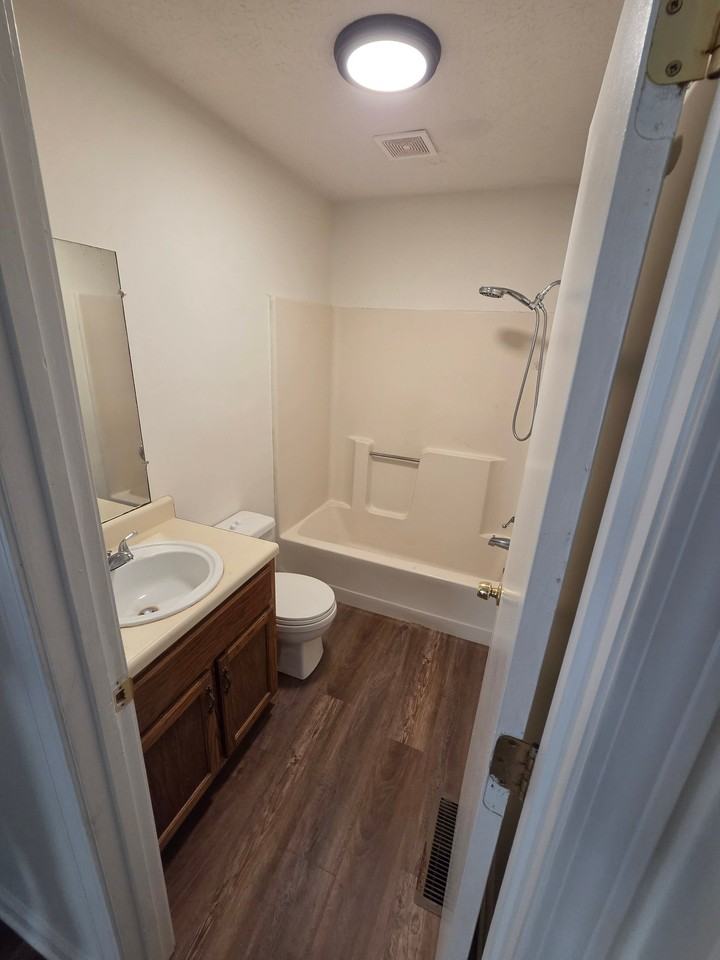 105 Combs Blvd #105COMBS - Photo 3 of 8