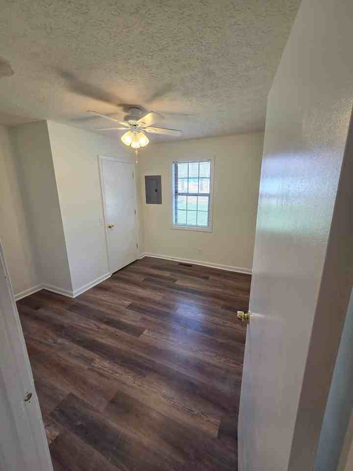 105 Combs Blvd #105COMBS - Photo 4 of 8