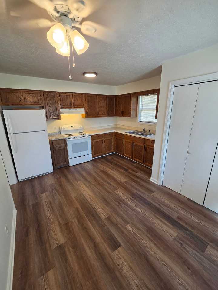 105 Combs Blvd #105COMBS - Photo 6 of 8