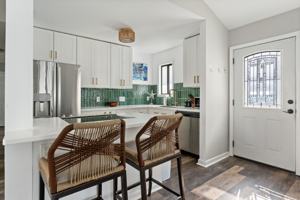 featured image of 24 Windjammer Rd