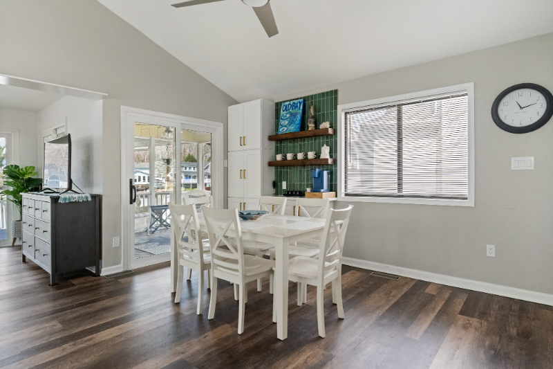24 Windjammer Rd - Photo 4 of 19