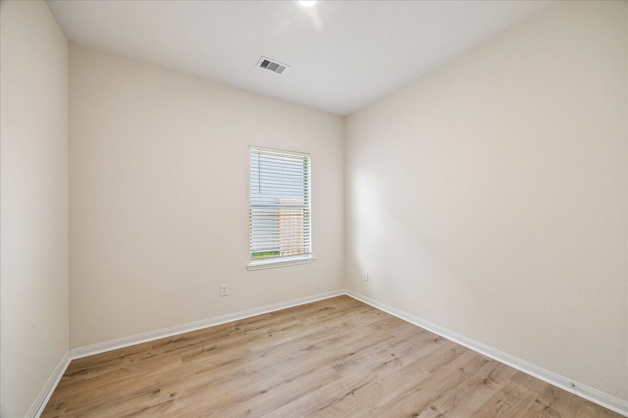 10750 Nyla Spring St - Photo 6 of 11