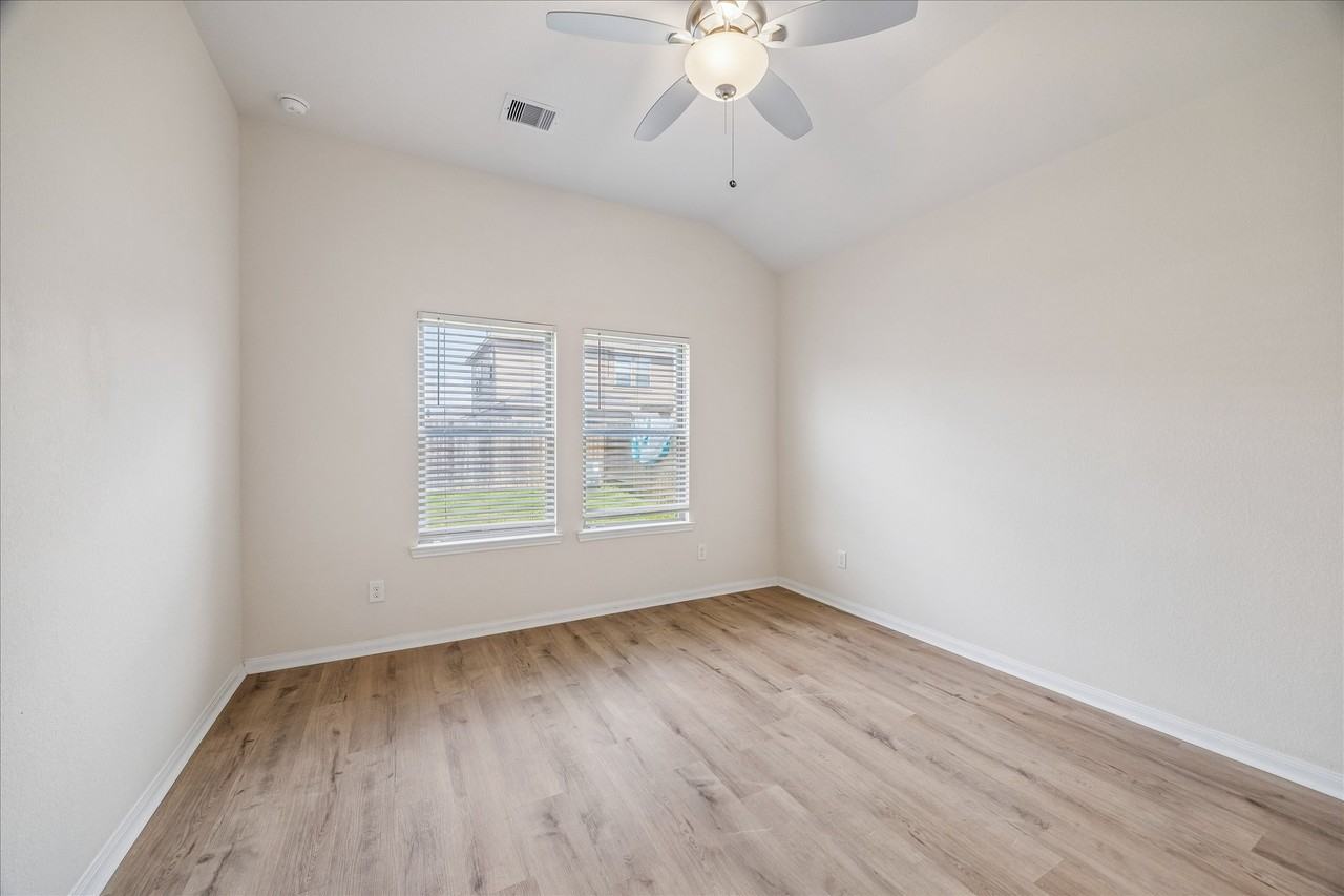10750 Nyla Spring St - Photo 7 of 11