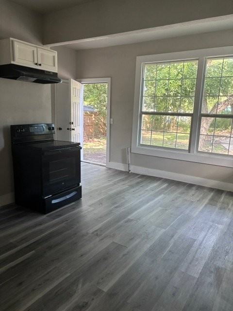 2128 12th St - Photo 2 of 4