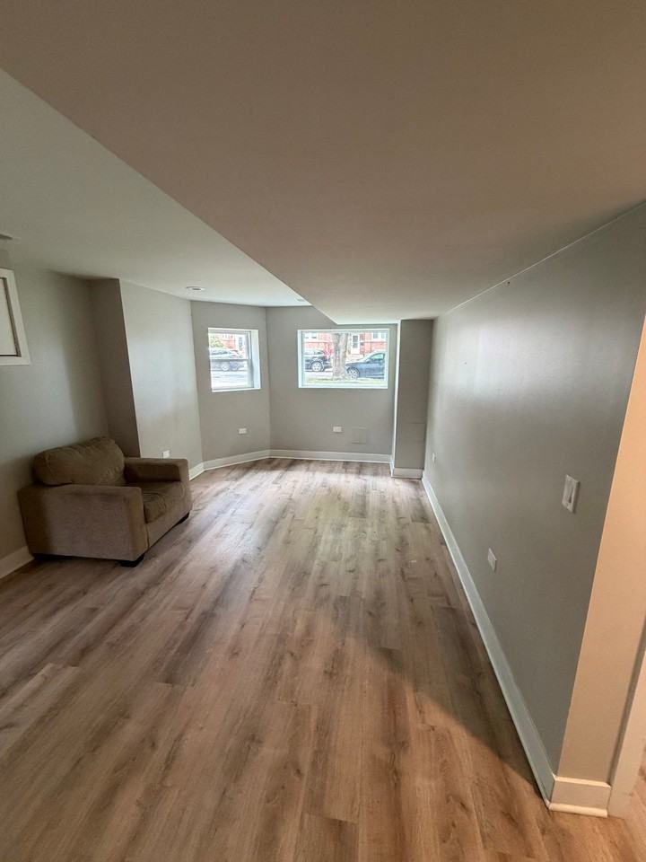 4825 W Oakdale Ave #BS - Photo 2 of 14