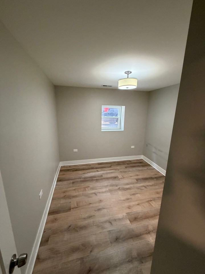 4825 W Oakdale Ave #BS - Photo 7 of 14