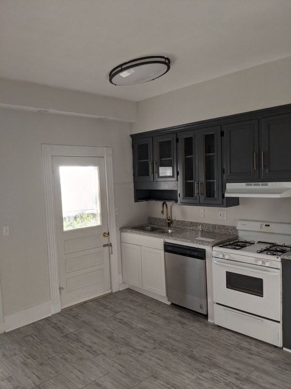 223 N Jefferson St #1 - Photo 5 of 9