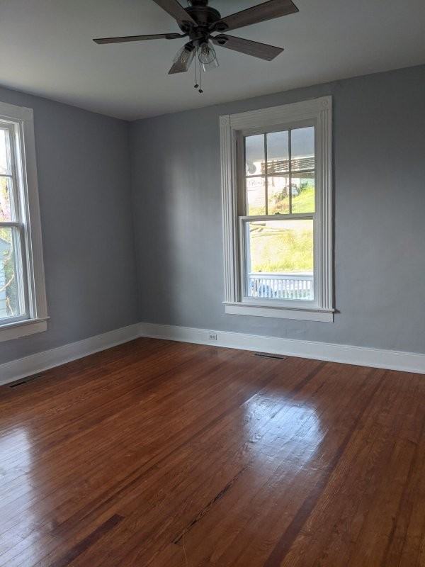223 N Jefferson St #1 - Photo 6 of 9