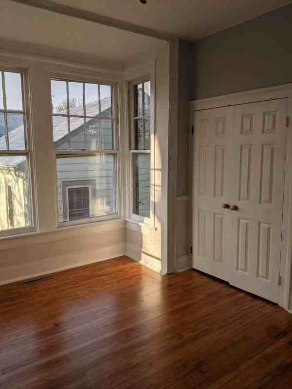 223 N Jefferson St #1 - Photo 7 of 9