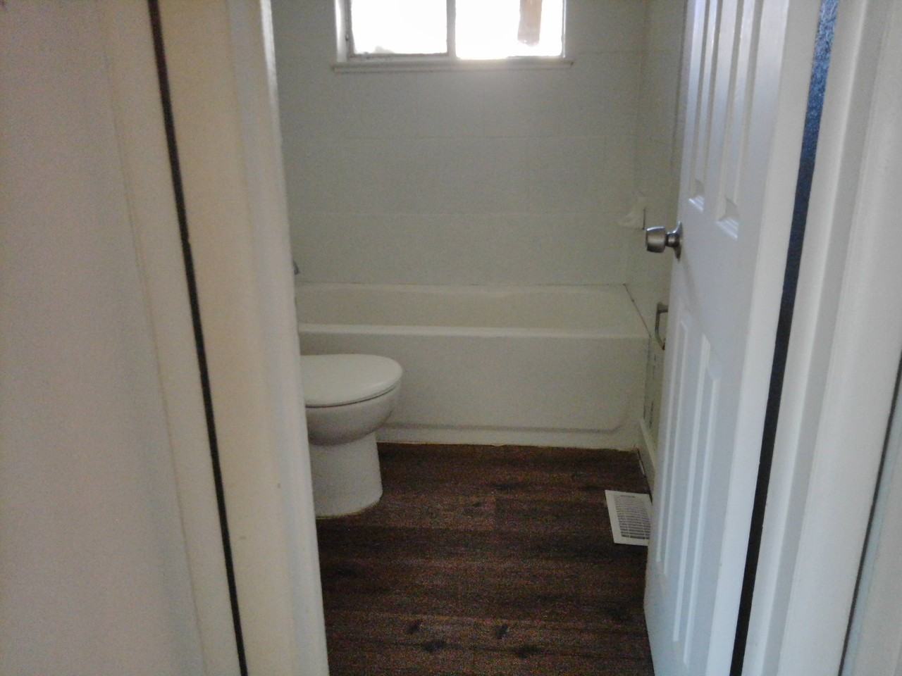 3285 Jasmine St #B - Photo 2 of 18