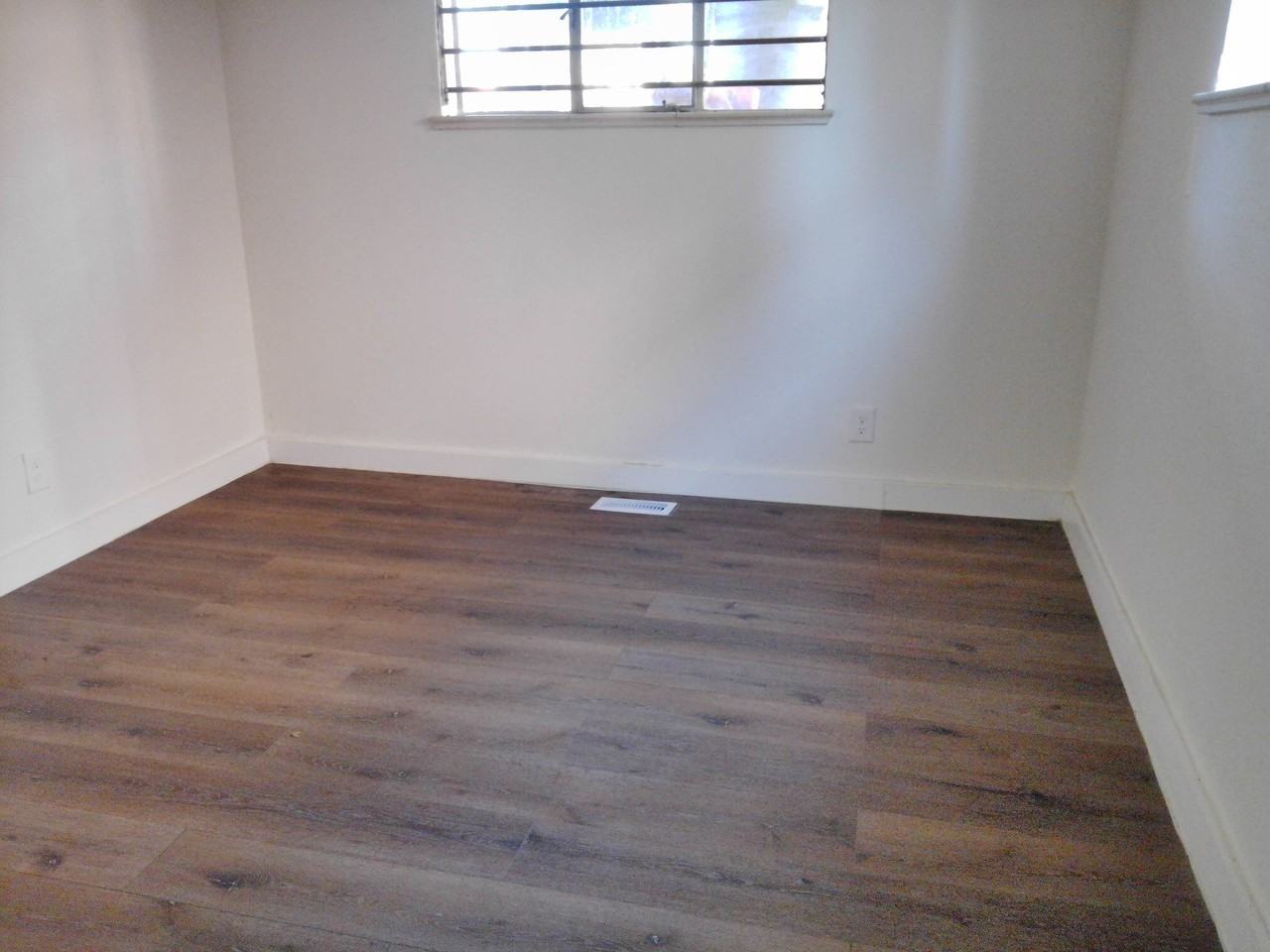 3285 Jasmine St #B - Photo 7 of 18