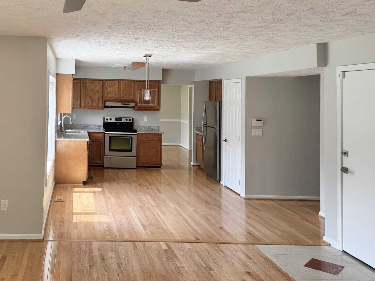 7420 Merrimusic Cir - Photo 4 of 20