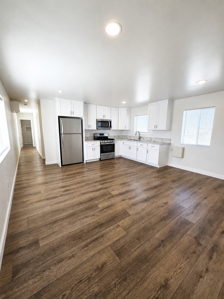 633 W Fir Ave #3 - Photo 7 of 15