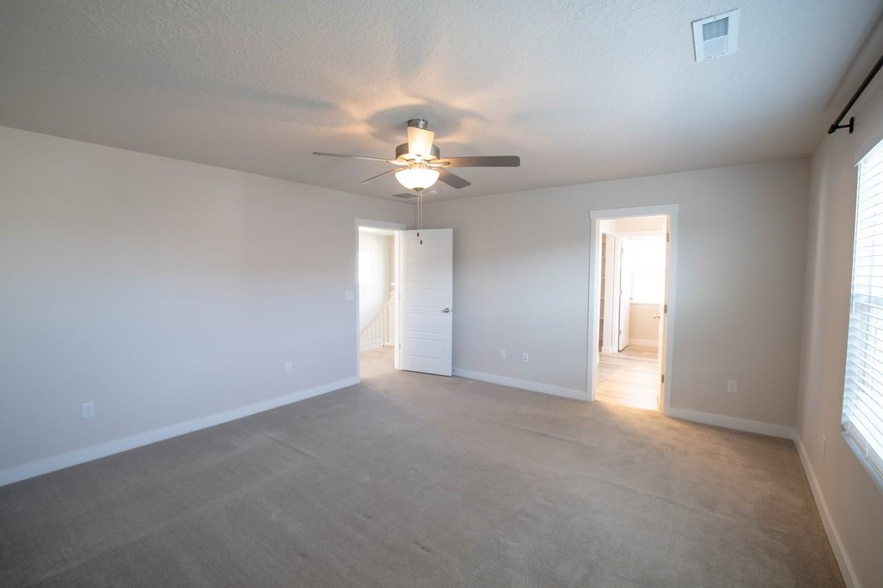 4172 E Tivon Ln - Photo 4 of 13