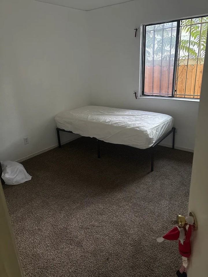 3331 9th Ave - Photo 4 of 14