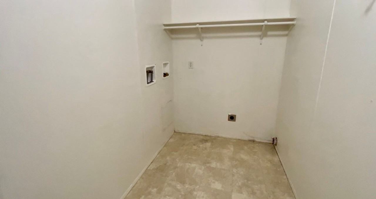 313 12th St #31 - Photo 7 of 8