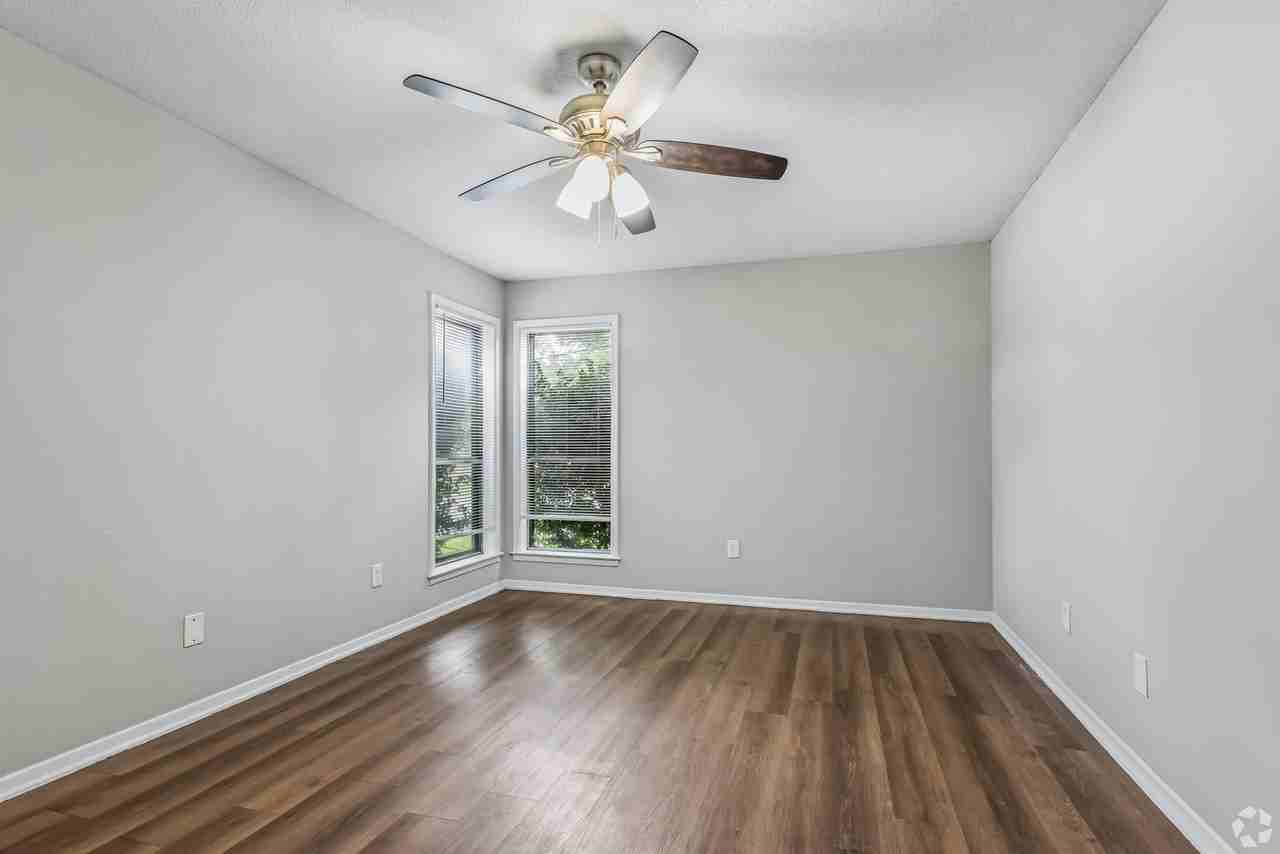 3945 Macon Rd - Photo 6 of 12