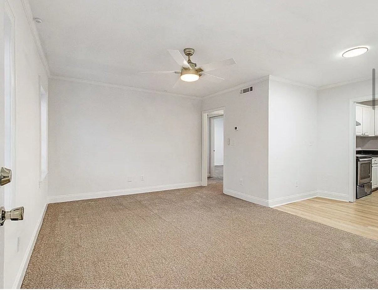 2367 Cascade Rd Sw - Photo 2 of 6