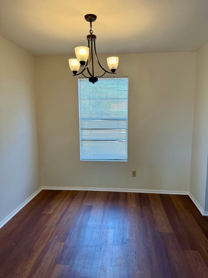 512 Karen St #512 - Photo 6 of 15