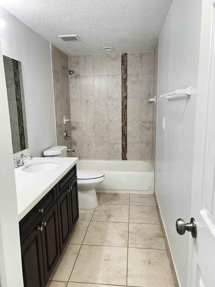3305 Nw 101st Ave #3305 - Photo 5 of 10