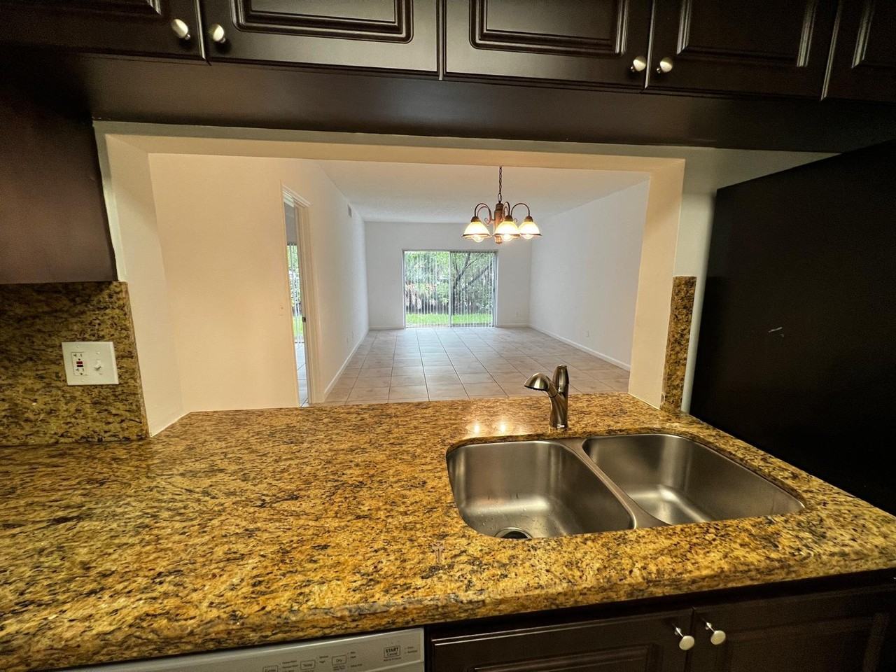 3305 Nw 101st Ave #3305 - Photo 6 of 10