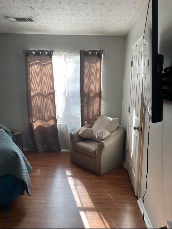 3006 Durban Ct - Photo 3 of 3