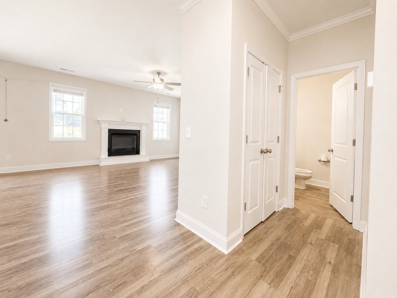 2120 Lunsford Dr - Photo 4 of 16
