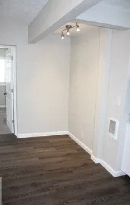 1078 Blaine Ave - Photo 3 of 10
