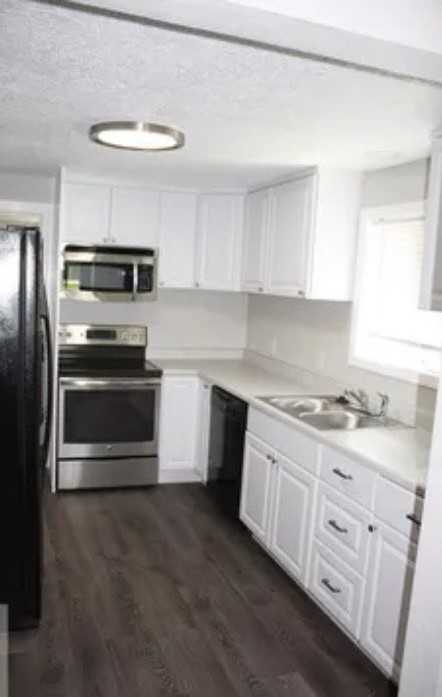 1078 Blaine Ave - Photo 6 of 10