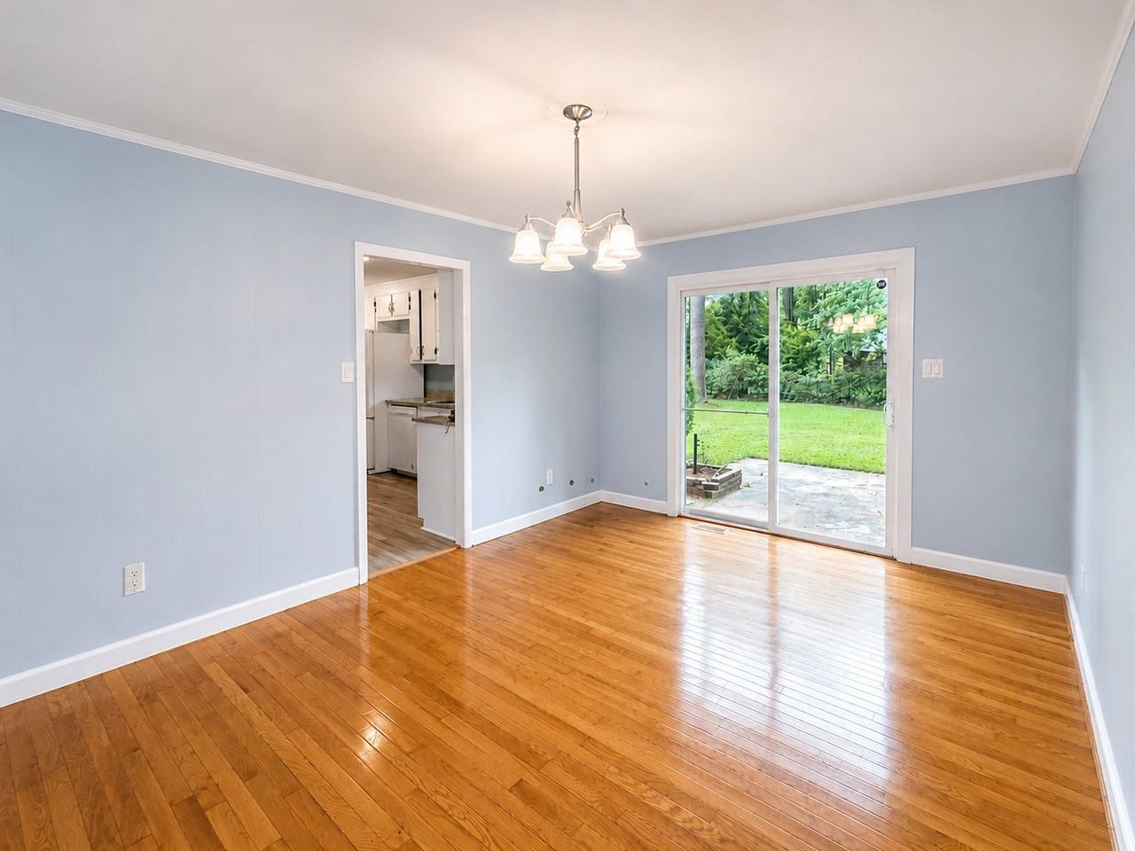 6350 Rannock Dr #E - Photo 4 of 10