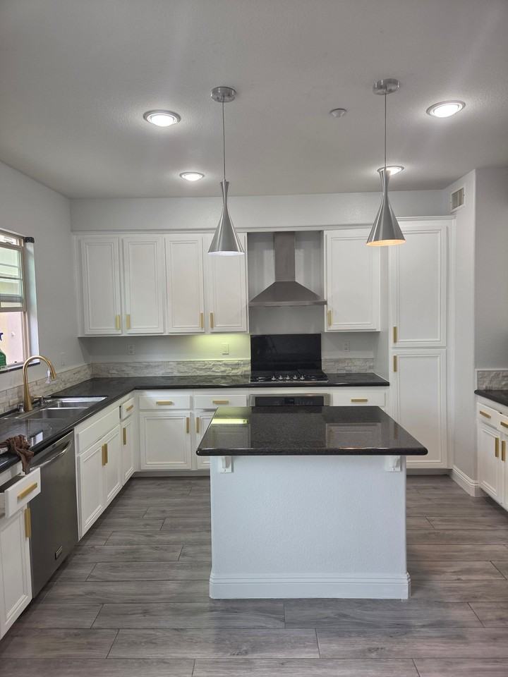 2289 Huntington Point Rd #153 - Photo 2 of 19