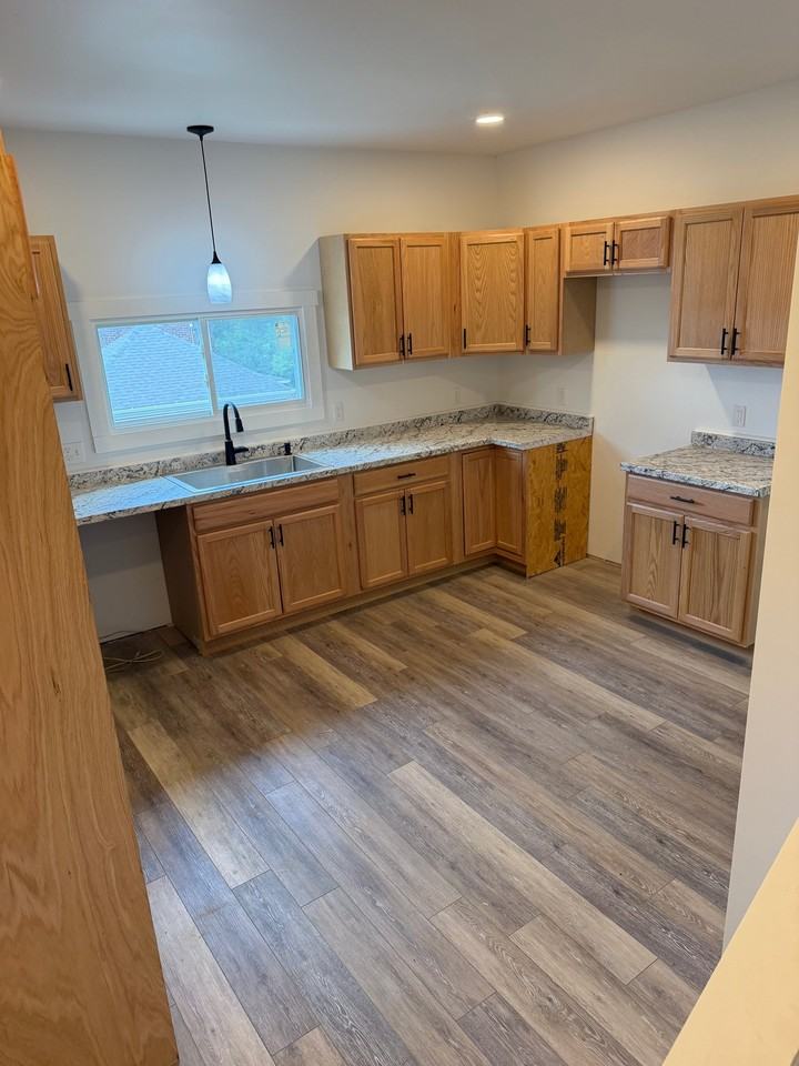 900 Spring St - Photo 3 of 10
