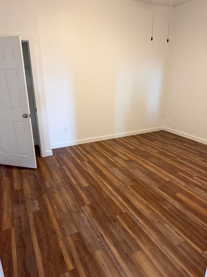1615 Brownsville Rd #1 - Photo 6 of 9