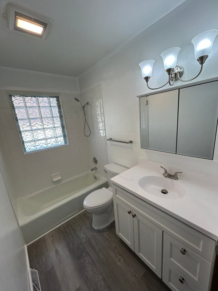 1050A Van Buren Ave - Photo 6 of 12